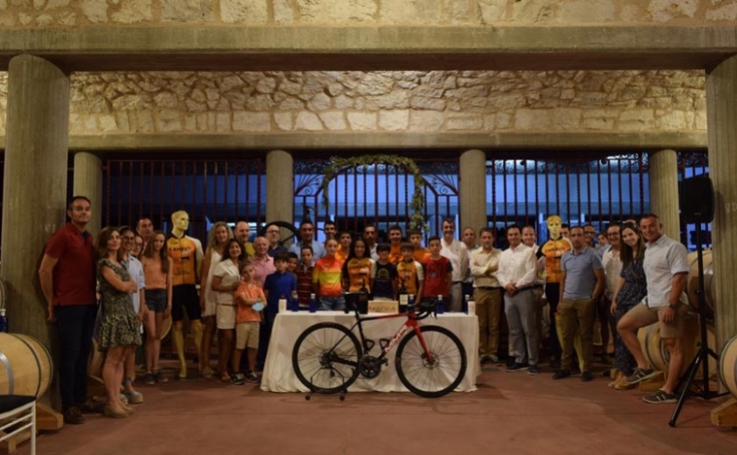 Arzuaga acoge la presentación del campus de ciclismo Campus Max