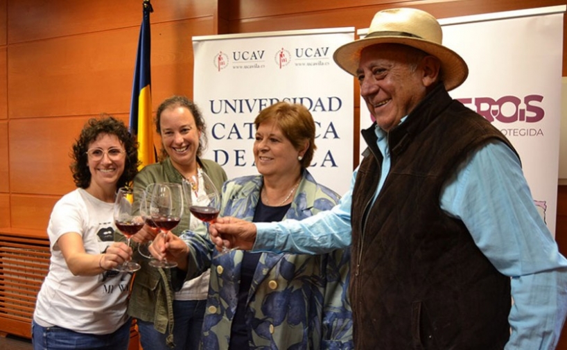 Convenio entre la UCAV y la Asociación Vinos de Cebreros