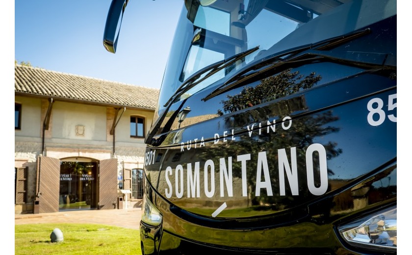 El Bus del Vino Somontano cumple diez años sumando rutas